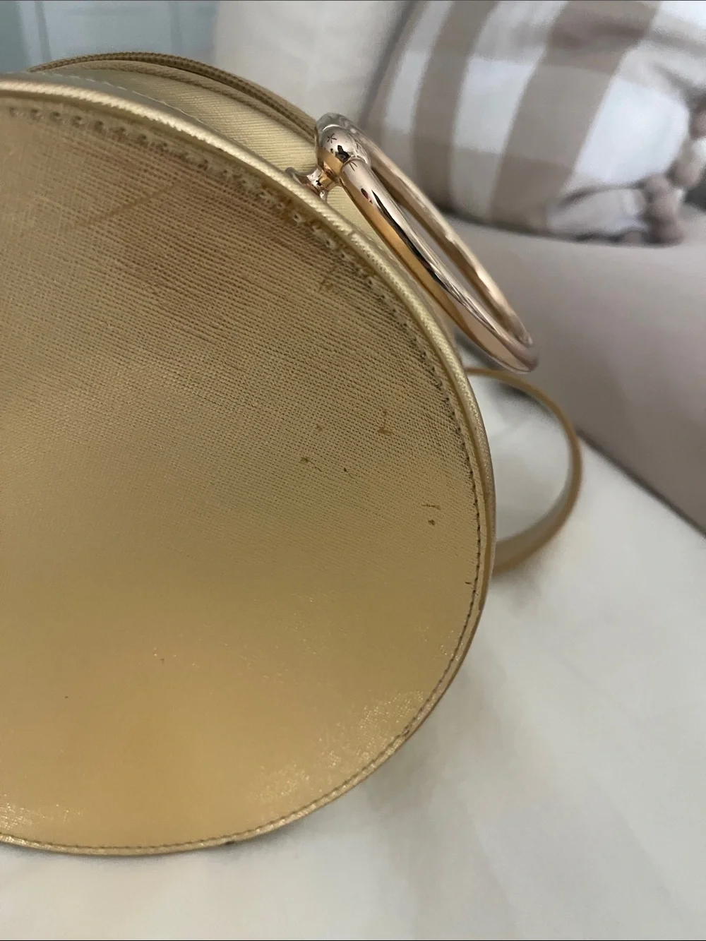 Disney round gold